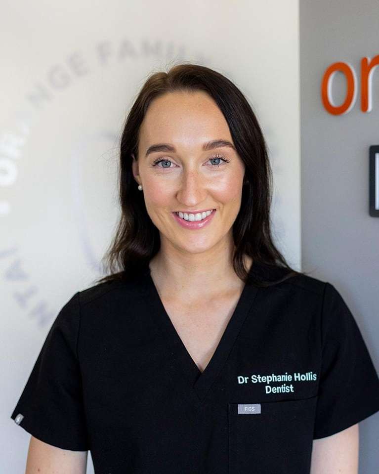 Dr Stephanie Hollis